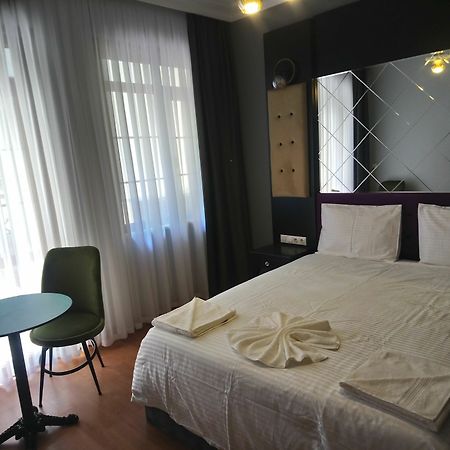 Royal Garden Suite And Hotel Istanbulská provincie Exteriér fotografie